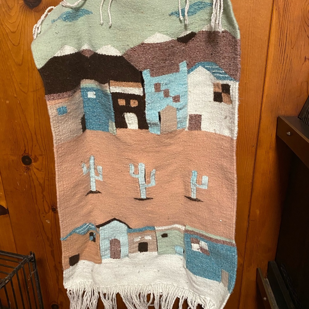 Woven wall tapestry